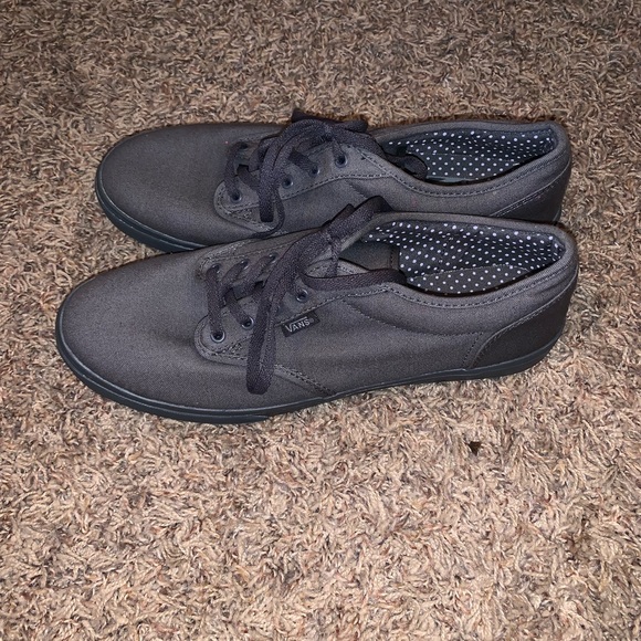 Vans - Picture 4 of 4